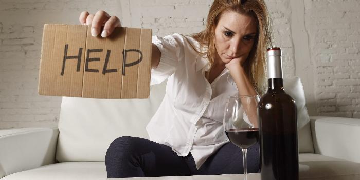 Женский алкоголизм: этапы развития и лечение